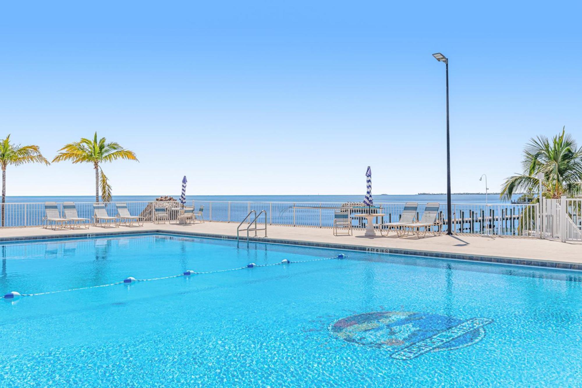 Mermaid'S Retreat Marathon Exterior foto